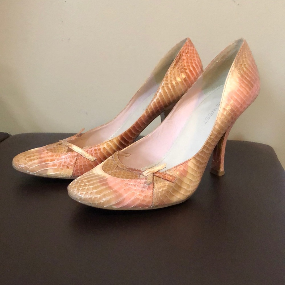 Nine West pumps